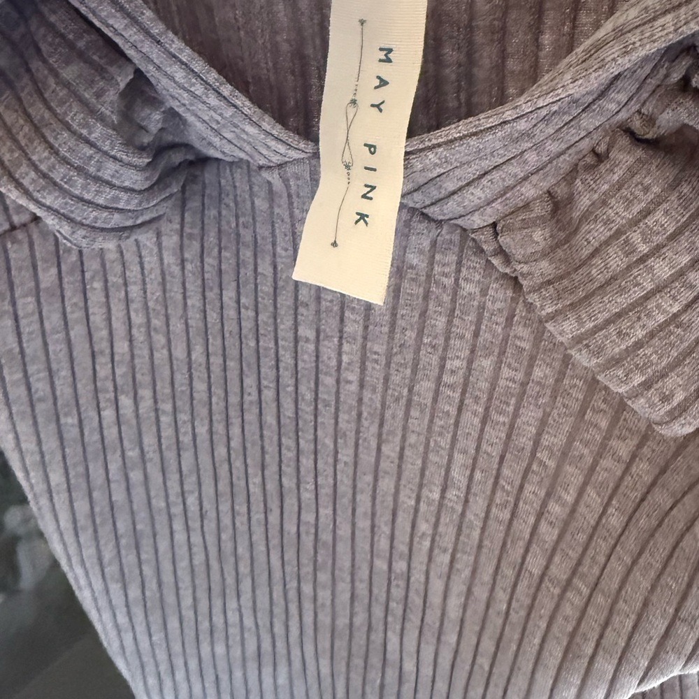 May Pink Ribbed Ruffle V-Neck Bodysuit Heather Grey Sleeveless Womens Medium